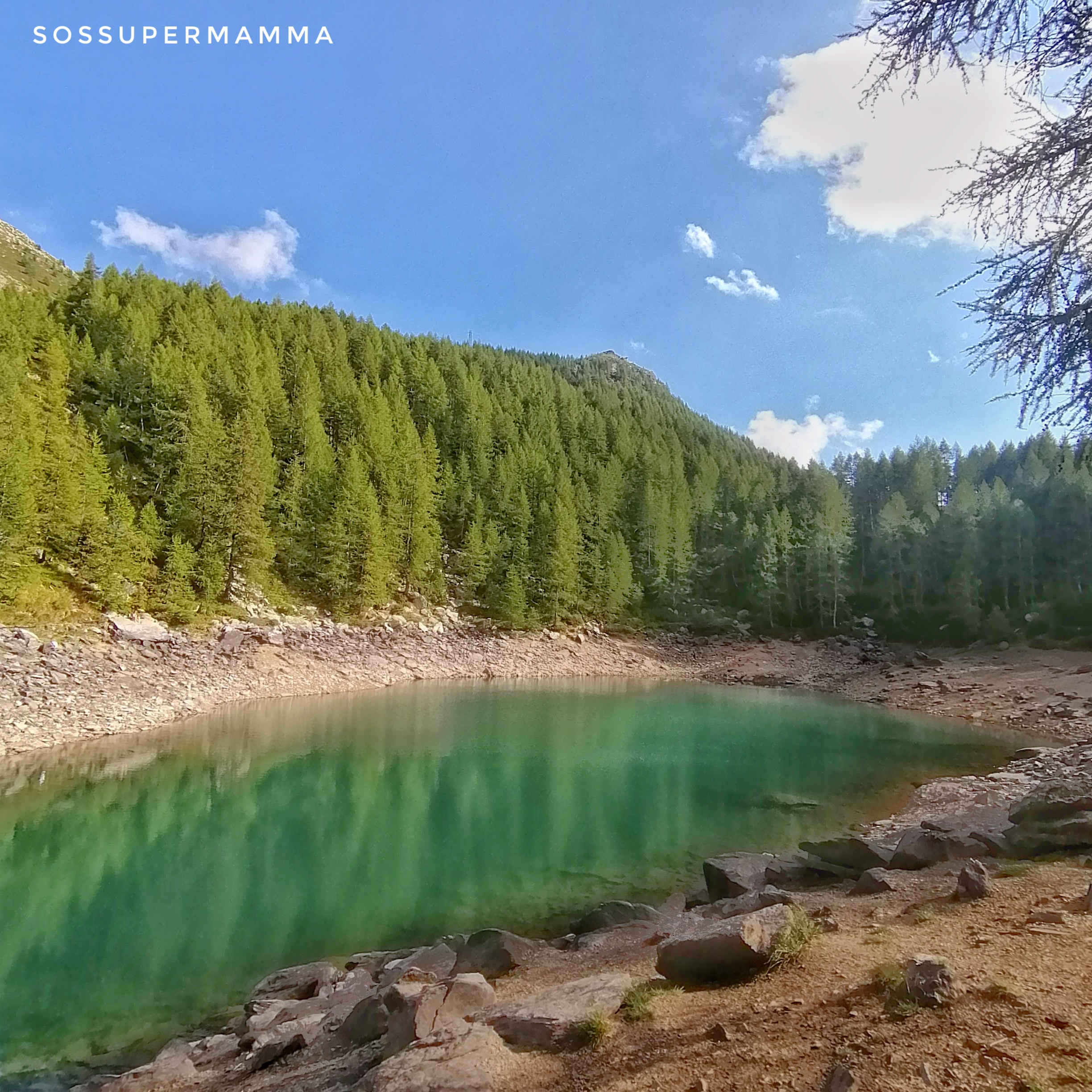 Lago Azzurro in Alpe Motta - Foto di Sossupermamma -